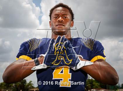 Thumbnail 3 in St. Thomas Aquinas (2016 Preseason Top 25 Early Contenders Photo Shoot) photogallery.