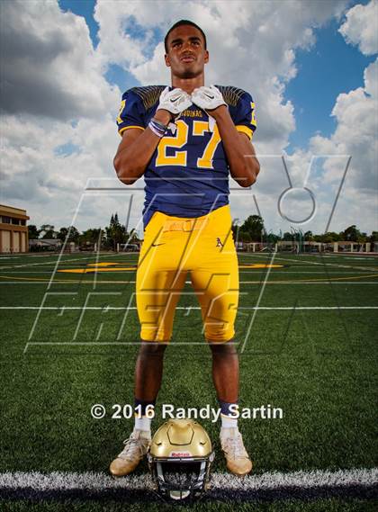 Thumbnail 1 in St. Thomas Aquinas (2016 Preseason Top 25 Early Contenders Photo Shoot) photogallery.