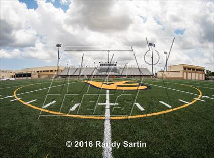 Thumbnail 1 in St. Thomas Aquinas (2016 Preseason Top 25 Early Contenders Photo Shoot) photogallery.