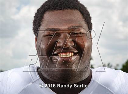 Thumbnail 2 in St. Thomas Aquinas (2016 Preseason Top 25 Early Contenders Photo Shoot) photogallery.