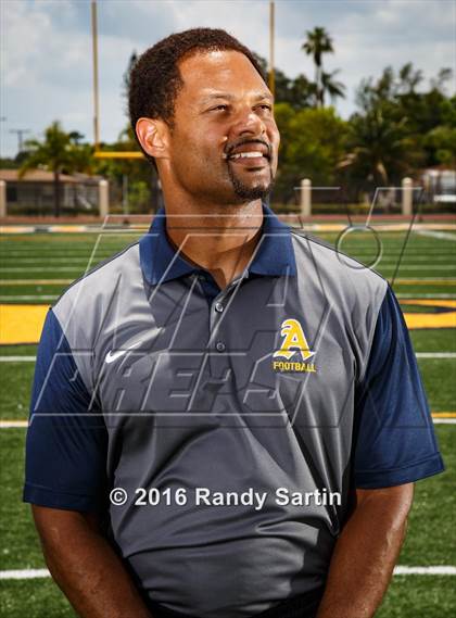 Thumbnail 1 in St. Thomas Aquinas (2016 Preseason Top 25 Early Contenders Photo Shoot) photogallery.