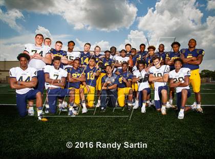 Thumbnail 1 in St. Thomas Aquinas (2016 Preseason Top 25 Early Contenders Photo Shoot) photogallery.
