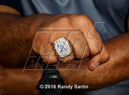 Thumbnail 1 in St. Thomas Aquinas (2016 Preseason Top 25 Early Contenders Photo Shoot) photogallery.