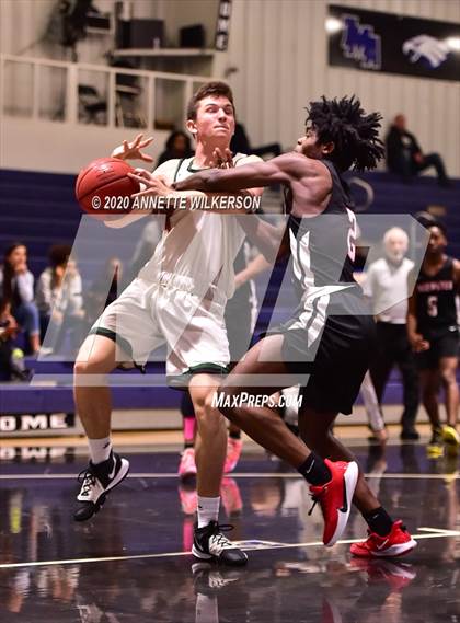 Thumbnail 2 in Edgewater vs. Melbourne (Kaylin High Master's Classic) photogallery.