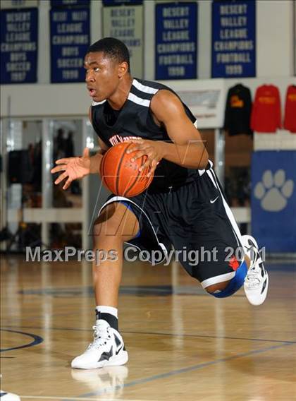 Thumbnail 1 in Bishop Manogue vs Harvard-Westlake (MaxPreps Holiday Classic) photogallery.