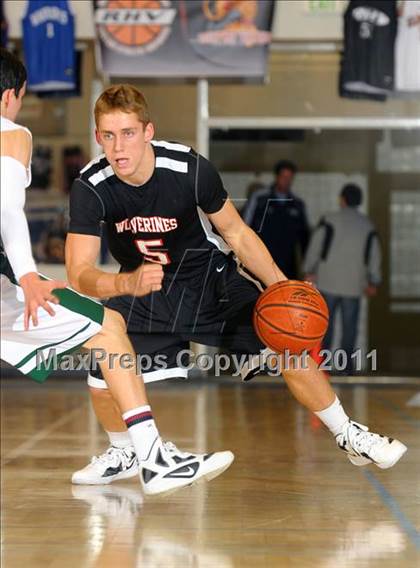 Thumbnail 3 in Bishop Manogue vs Harvard-Westlake (MaxPreps Holiday Classic) photogallery.