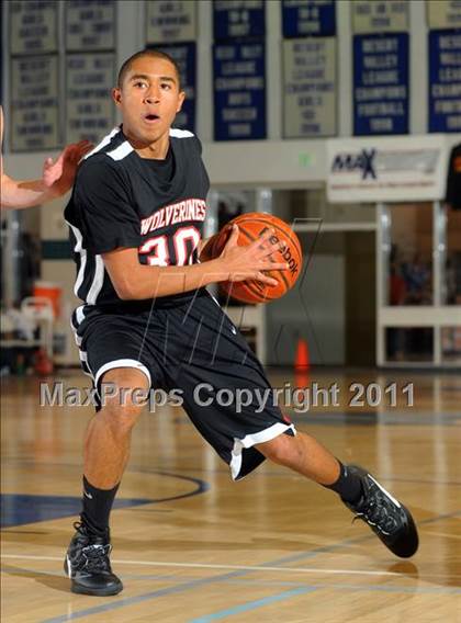 Thumbnail 3 in Bishop Manogue vs Harvard-Westlake (MaxPreps Holiday Classic) photogallery.