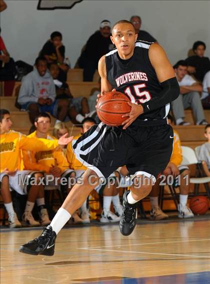 Thumbnail 3 in Bishop Manogue vs Harvard-Westlake (MaxPreps Holiday Classic) photogallery.