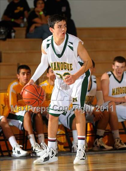 Thumbnail 3 in Bishop Manogue vs Harvard-Westlake (MaxPreps Holiday Classic) photogallery.