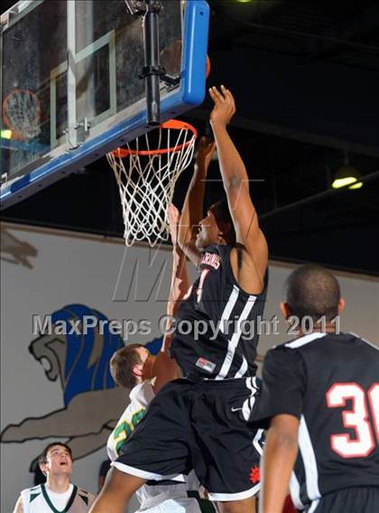 Thumbnail 3 in Bishop Manogue vs Harvard-Westlake (MaxPreps Holiday Classic) photogallery.
