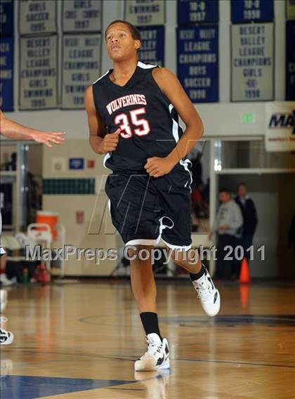 Thumbnail 3 in Bishop Manogue vs Harvard-Westlake (MaxPreps Holiday Classic) photogallery.