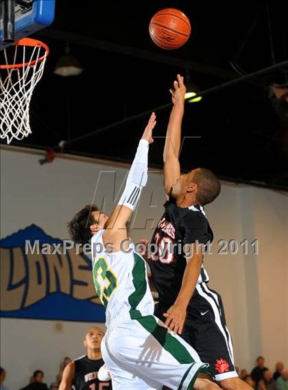 Thumbnail 2 in Bishop Manogue vs Harvard-Westlake (MaxPreps Holiday Classic) photogallery.