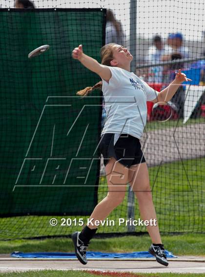 Thumbnail 1 in CHSAA 4A State Championship Discus (Day 1) photogallery.