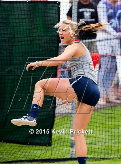 Thumbnail 2 in CHSAA 4A State Championship Discus (Day 1) photogallery.