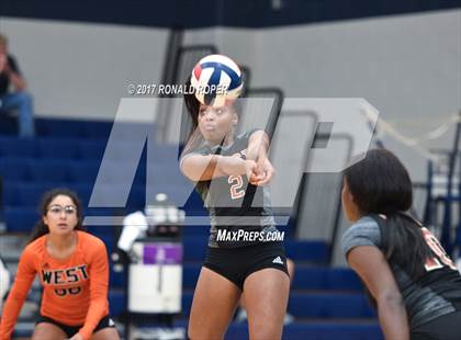 Thumbnail 3 in West Mesquite @ Wylie East photogallery.