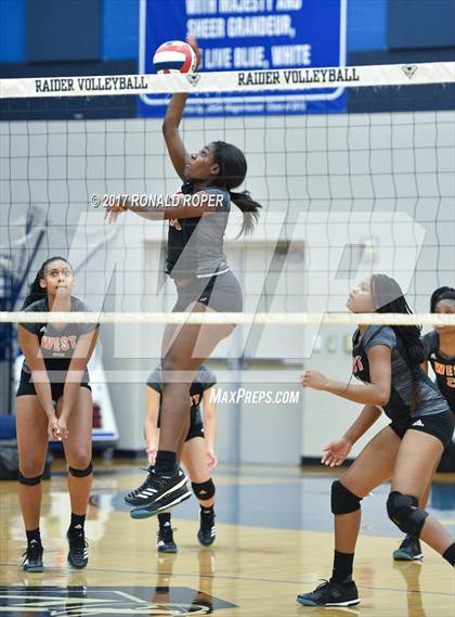 Thumbnail 1 in West Mesquite @ Wylie East photogallery.