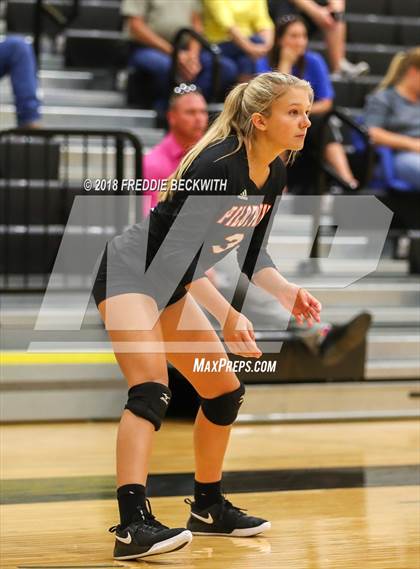 Thumbnail 2 in Van Alstyne vs Pilot Point (Denison Invitational) photogallery.