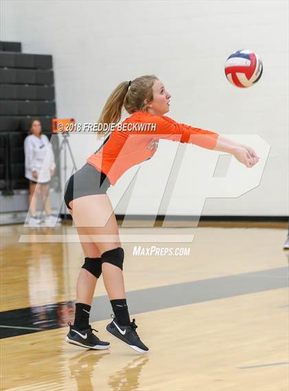 Thumbnail 1 in Van Alstyne vs Pilot Point (Denison Invitational) photogallery.