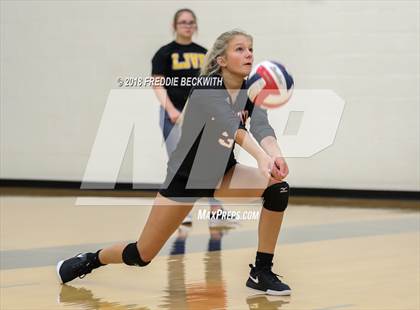 Thumbnail 2 in Van Alstyne vs Pilot Point (Denison Invitational) photogallery.
