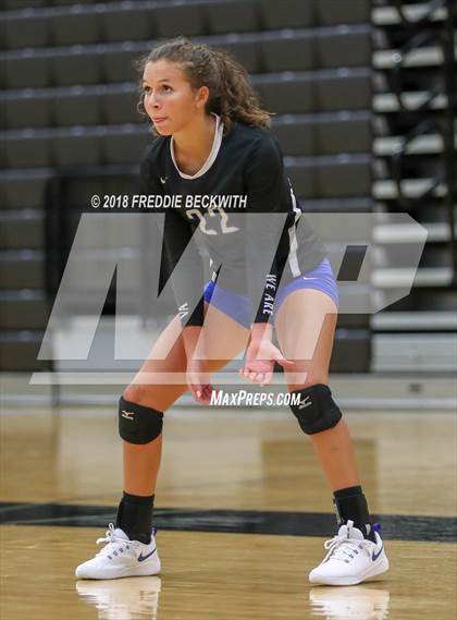 Thumbnail 2 in Van Alstyne vs Pilot Point (Denison Invitational) photogallery.