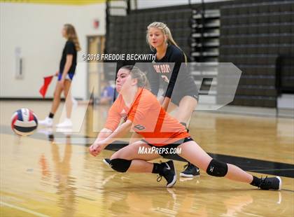 Thumbnail 2 in Van Alstyne vs Pilot Point (Denison Invitational) photogallery.