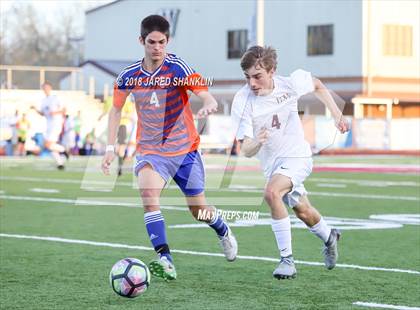 Thumbnail 2 in St. Louis Catholic @ E. D. White (LHSAA Division III Semifinal) photogallery.