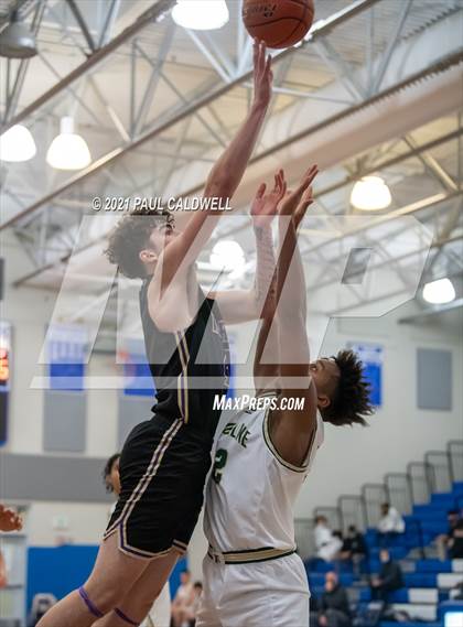 Thumbnail 3 in North Kitsap vs. Timberline (Curtis Winter Classic) photogallery.