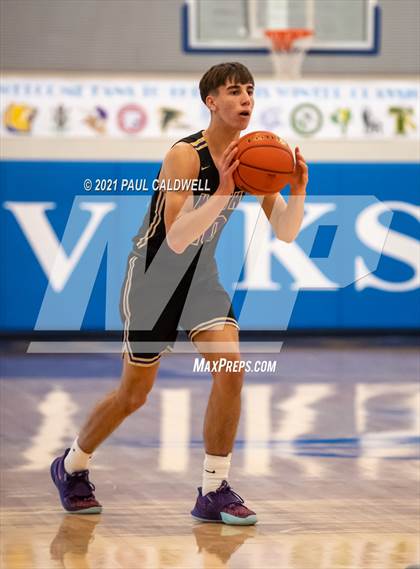 Thumbnail 3 in North Kitsap vs. Timberline (Curtis Winter Classic) photogallery.