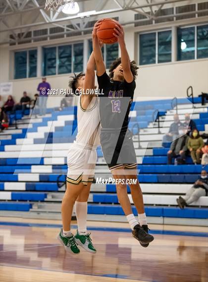 Thumbnail 3 in North Kitsap vs. Timberline (Curtis Winter Classic) photogallery.