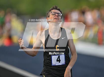 Thumbnail 1 in IHSAA Sectional 17 (800 Meter) photogallery.