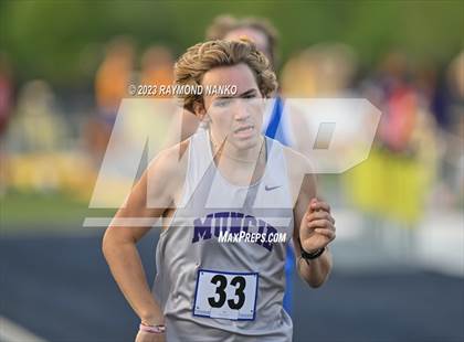 Thumbnail 1 in IHSAA Sectional 17 (800 Meter) photogallery.