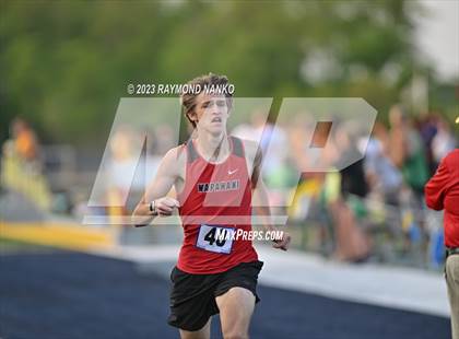 Thumbnail 3 in IHSAA Sectional 17 (800 Meter) photogallery.