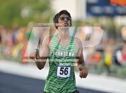 Thumbnail 2 in IHSAA Sectional 17 (800 Meter) photogallery.