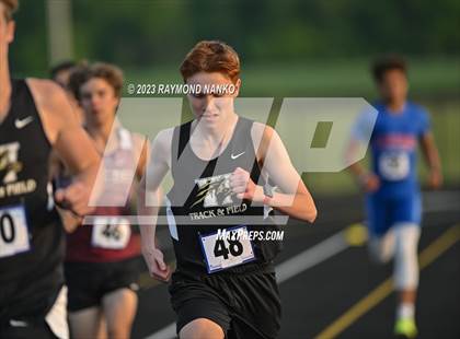 Thumbnail 3 in IHSAA Sectional 17 (800 Meter) photogallery.