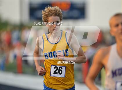 Thumbnail 1 in IHSAA Sectional 17 (800 Meter) photogallery.