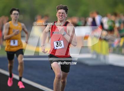 Thumbnail 1 in IHSAA Sectional 17 (800 Meter) photogallery.