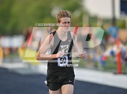 Thumbnail 3 in IHSAA Sectional 17 (800 Meter) photogallery.