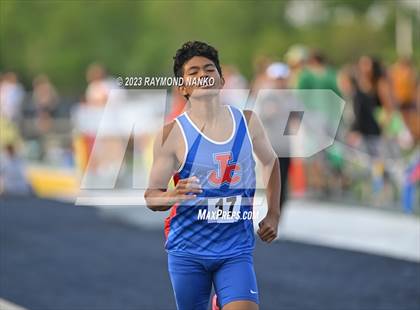 Thumbnail 3 in IHSAA Sectional 17 (800 Meter) photogallery.