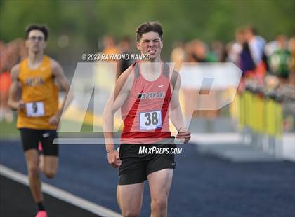 Thumbnail 1 in IHSAA Sectional 17 (800 Meter) photogallery.