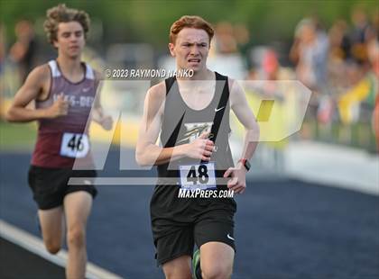 Thumbnail 1 in IHSAA Sectional 17 (800 Meter) photogallery.