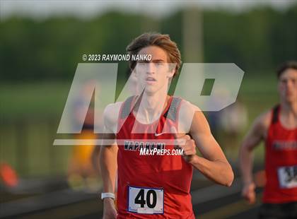 Thumbnail 3 in IHSAA Sectional 17 (800 Meter) photogallery.