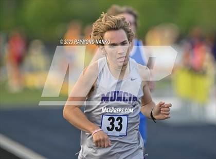 Thumbnail 3 in IHSAA Sectional 17 (800 Meter) photogallery.