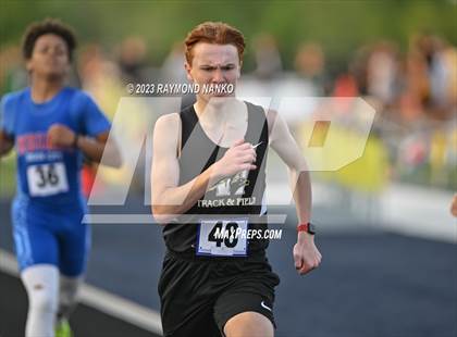 Thumbnail 3 in IHSAA Sectional 17 (800 Meter) photogallery.