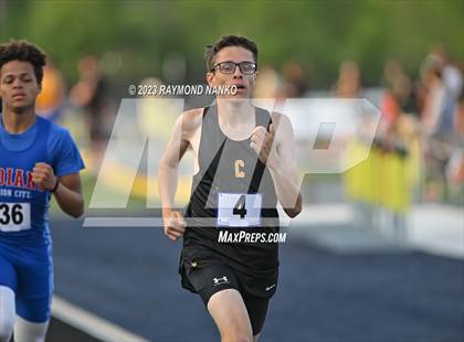 Thumbnail 1 in IHSAA Sectional 17 (800 Meter) photogallery.