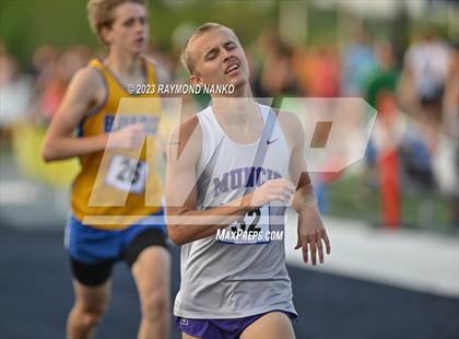 Thumbnail 1 in IHSAA Sectional 17 (800 Meter) photogallery.