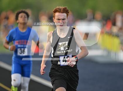 Thumbnail 3 in IHSAA Sectional 17 (800 Meter) photogallery.