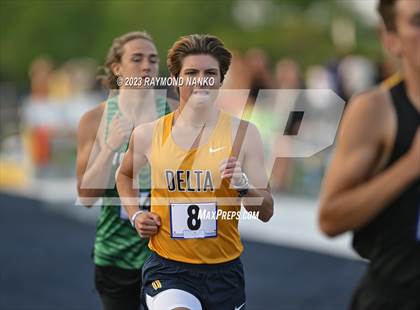 Thumbnail 3 in IHSAA Sectional 17 (800 Meter) photogallery.