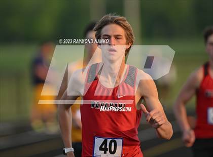 Thumbnail 2 in IHSAA Sectional 17 (800 Meter) photogallery.