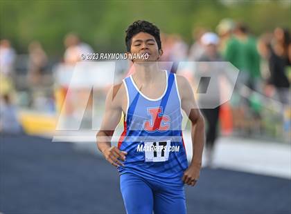 Thumbnail 2 in IHSAA Sectional 17 (800 Meter) photogallery.