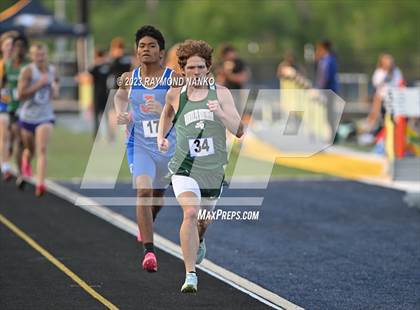 Thumbnail 1 in IHSAA Sectional 17 (800 Meter) photogallery.